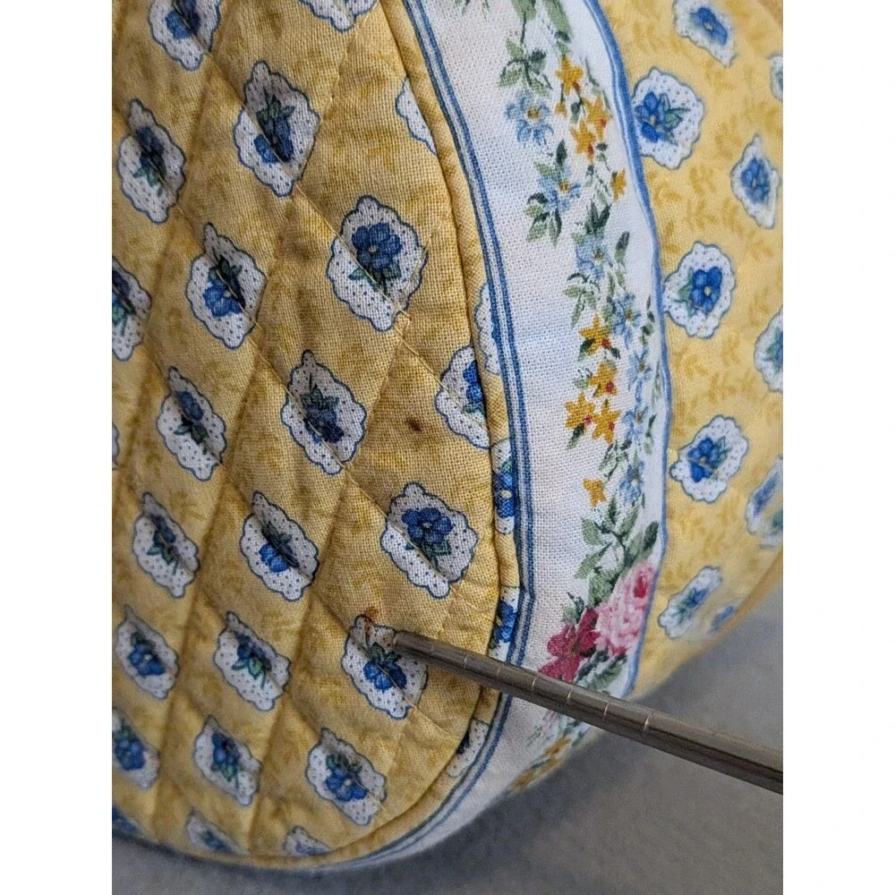 Rare Vintage Vera Bradley ELIZABETH Yellow Round Travel Cosmetic Bag Case Train